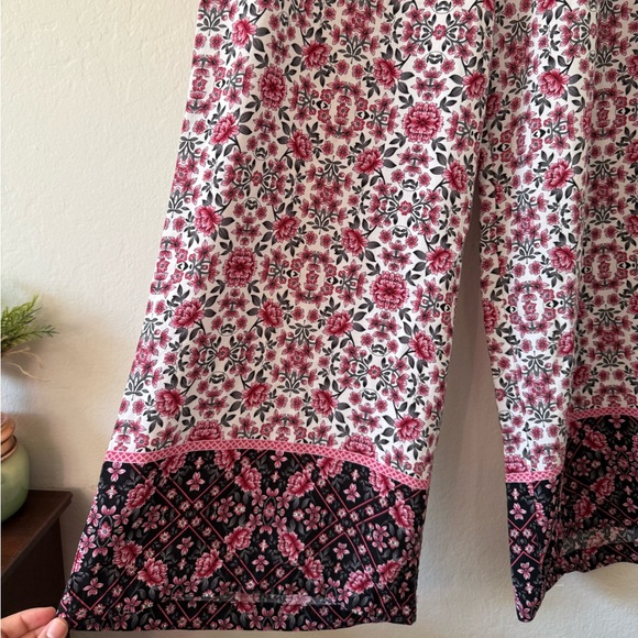 Torrid Pink Floral Print Wide Leg Pants Boho Flowy Size 1X - Picture 10 of 11